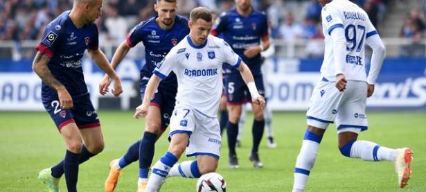 B体育体育登录-法甲领头羊遭遇意外失利，联赛竞争激烈的简单介绍