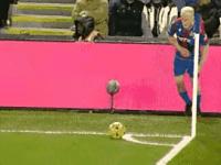 B体育体育app下载地址-包含曼城客场战平，小组形势动荡的词条