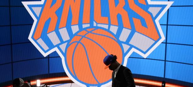 B体育体育电竞-包含开拓者客场力克黄蜂，终止连败的词条