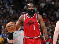 B体育体育app-火箭战胜骑士，哈登三节狂砍30分的简单介绍