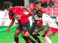 B体育体育官网app-马赛局势堪忧，法甲前四之路坎坷的简单介绍