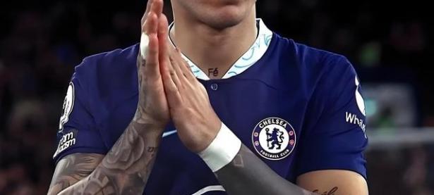 B体育体育活动-切尔西后卫策动进攻，不惜冒险冲击的简单介绍