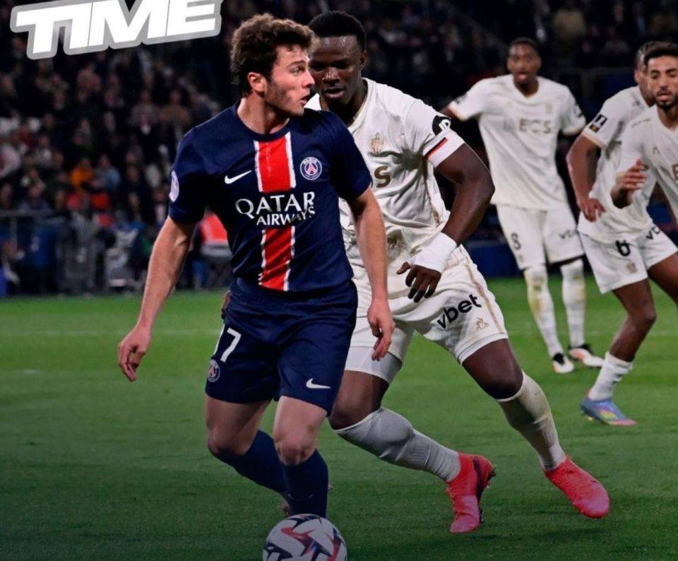 关于巴黎圣日耳曼领跑仍稳，法甲榜首稳固不摇的信息