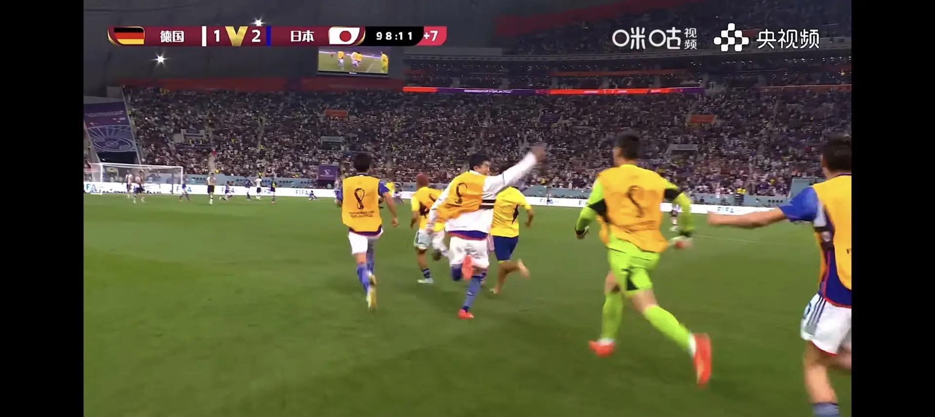 踢球必看！欧洲专业球星球员战斗拼搏的简单介绍