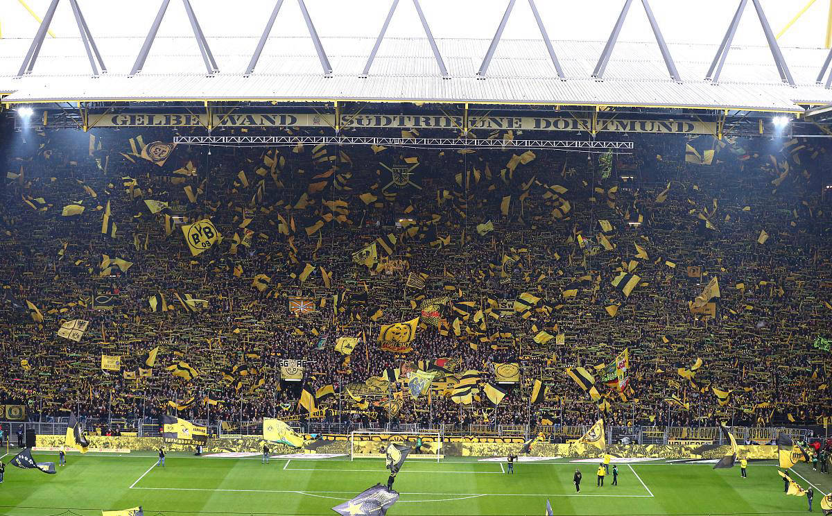 包含多特蒙德险胜，保持连胜势头的词条