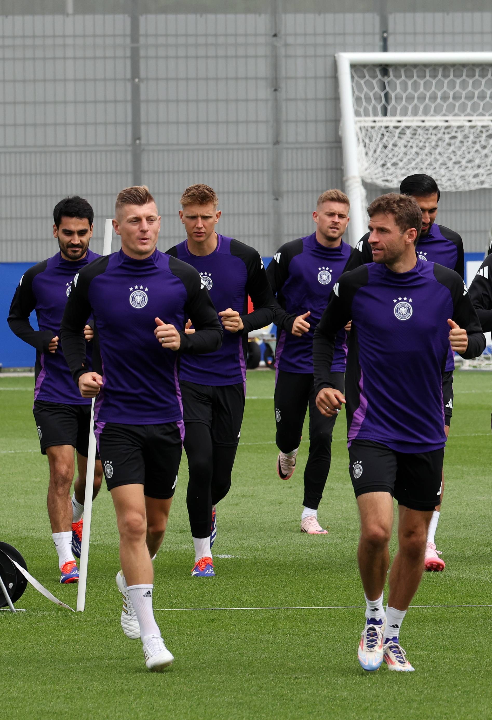 欧洲赛事热闹登场，球队展现实力