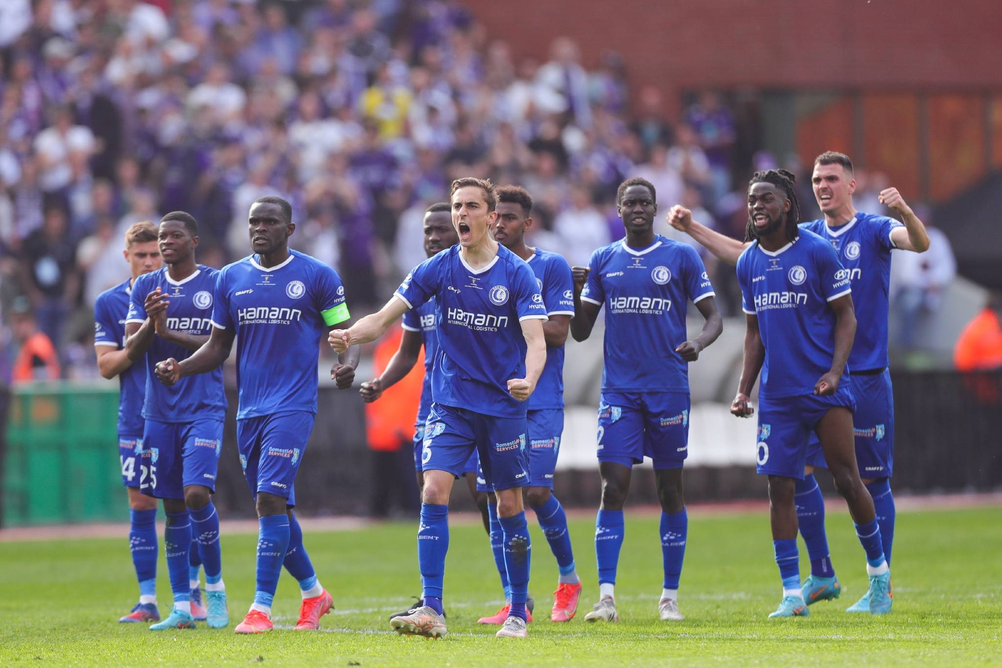 欧洲赛事热闹登场，球队展现实力