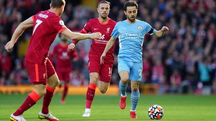 包含西班牙联赛中球员身陷传闻丑闻，赛场情绪受影响的词条