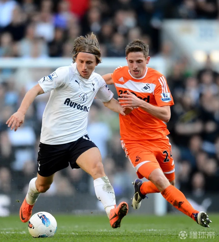 斯旺西城球员受伤,球队努力备战 斯旺西城球员受伤,球队努力备战