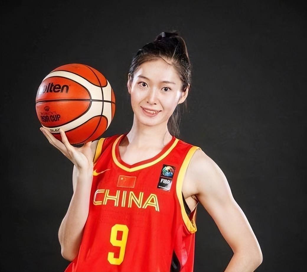 辽宁女篮客场逆袭,终结败局 辽宁女篮客场逆袭,终结败局