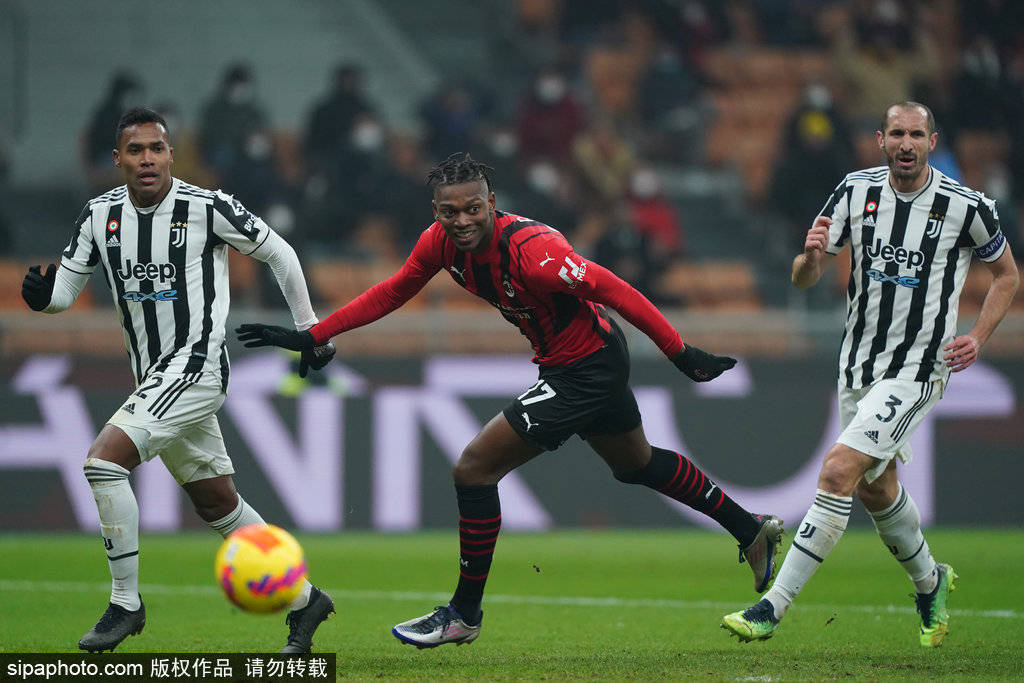 包含尤文图斯艰难晋级，主帅回应外界压力传闻！的词条