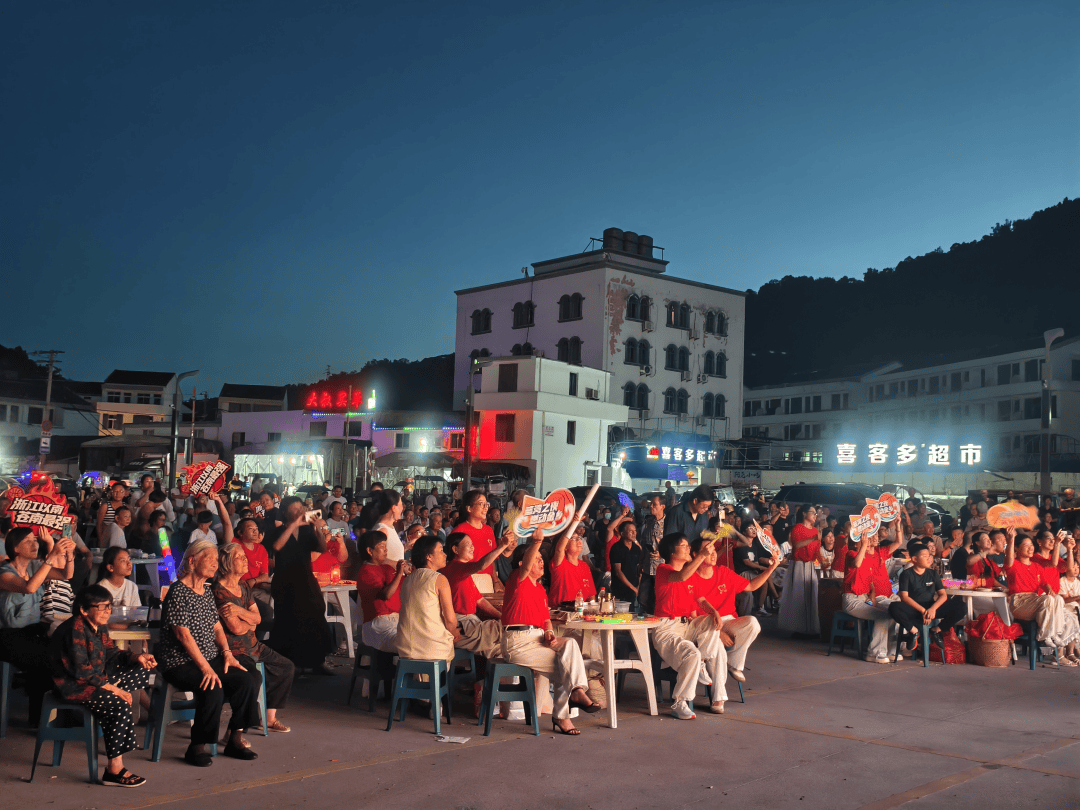 亚洲电视直播现场热闹非凡，观众沸腾不已的简单介绍