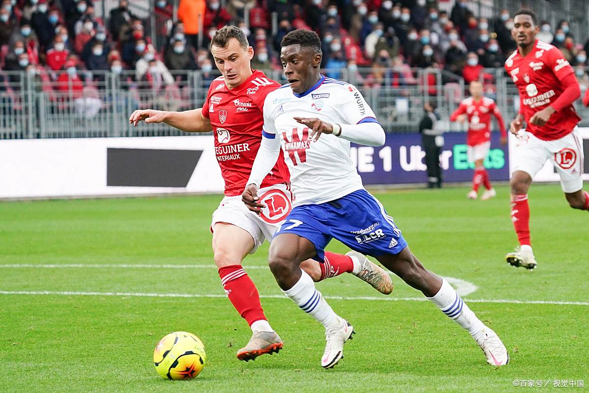 包含斯特拉斯堡击败亚眠，确定保级前途的词条