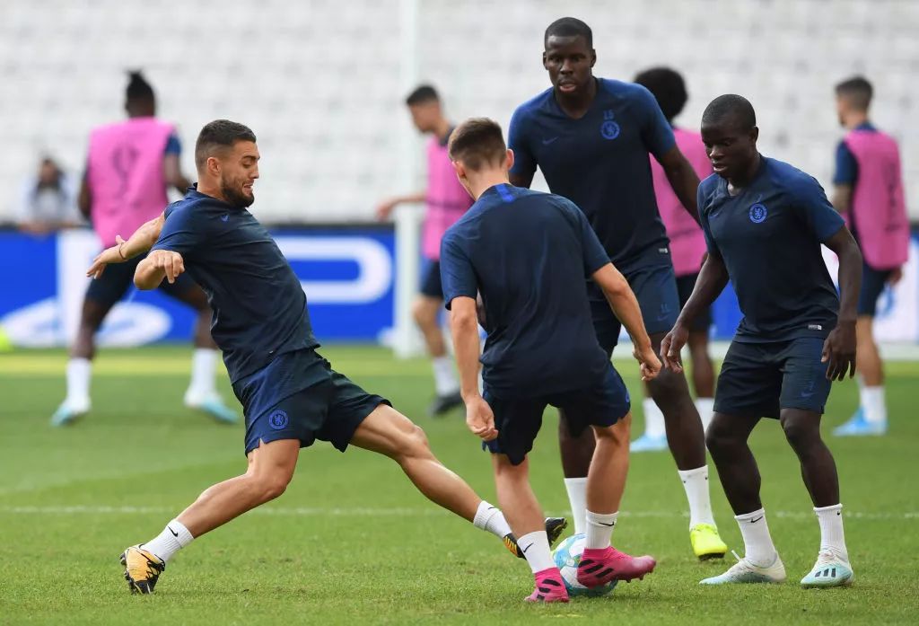 包含斯特拉斯堡击败亚眠，确定保级前途的词条