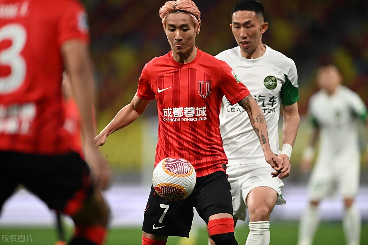 鲁能主场遭遇困境,中超竞争持续白热化的简单介绍 鲁能主场遭遇困境,中超竞争持续白热化的简单介绍