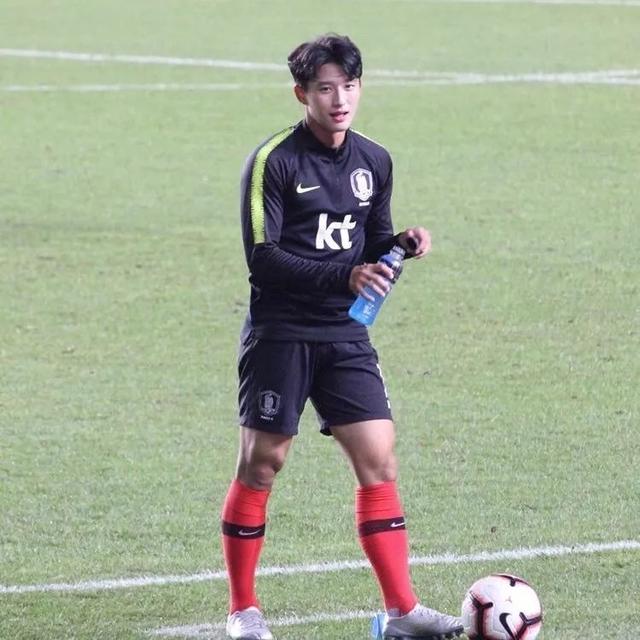 足球明星们的表现令人为之侧目