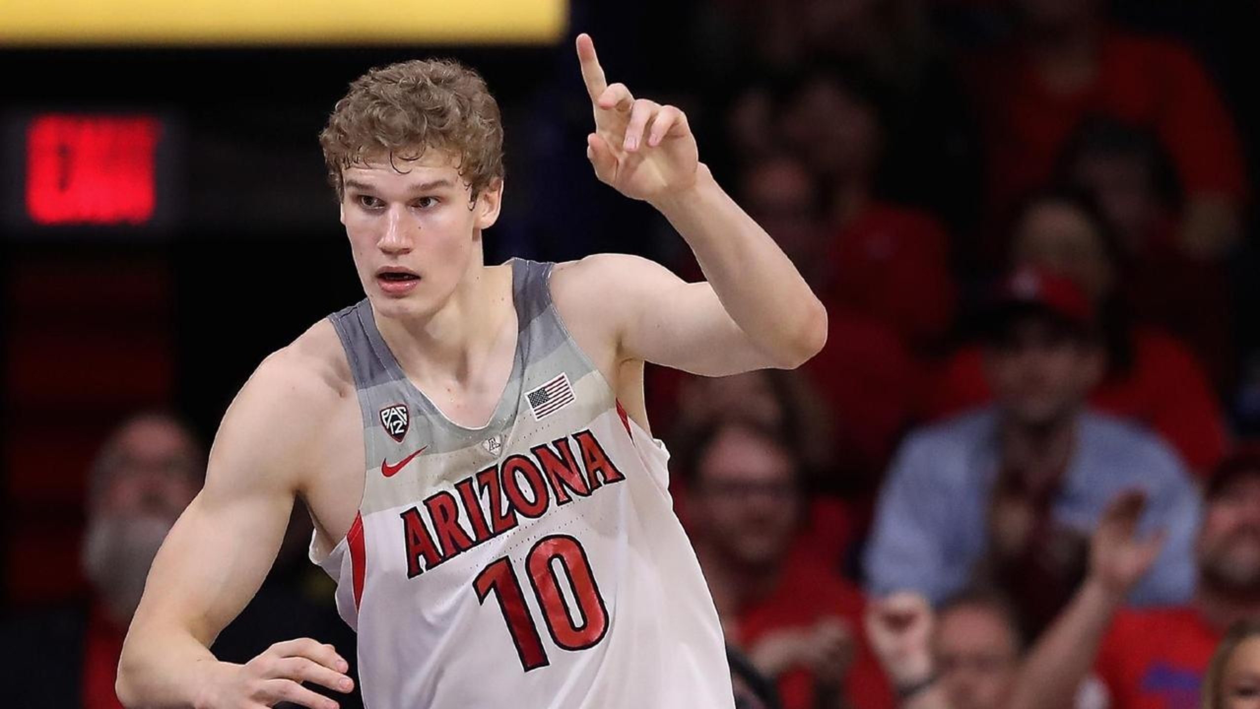 球员个人技术出色，赛场表现抢眼