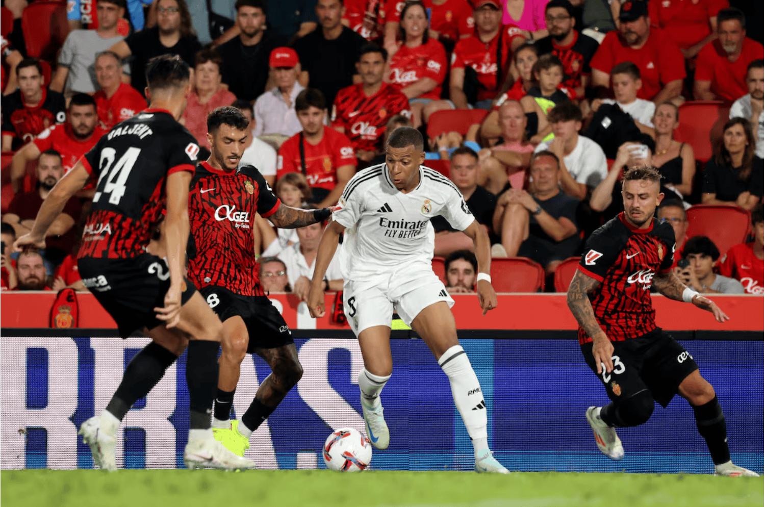 马拉加主场底获皇家赛，保级困难重重的简单介绍