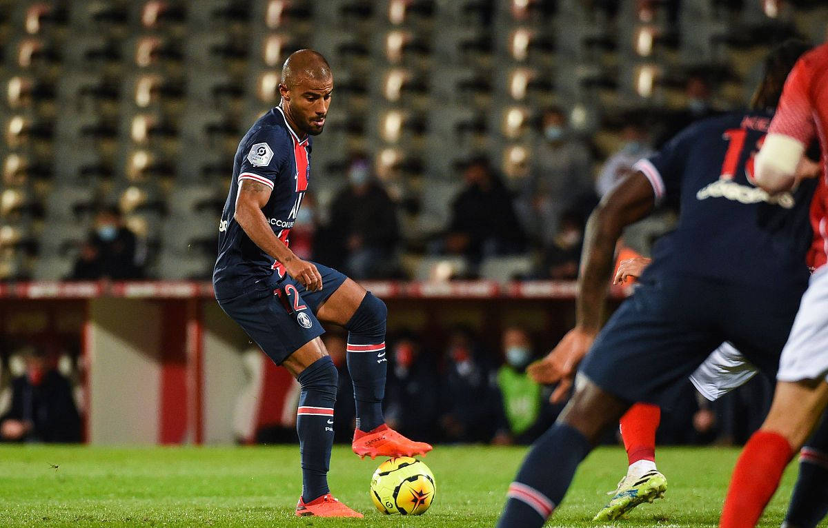 包含兰斯与蒙彼利埃争夺胜利，最终以比握手言和的词条