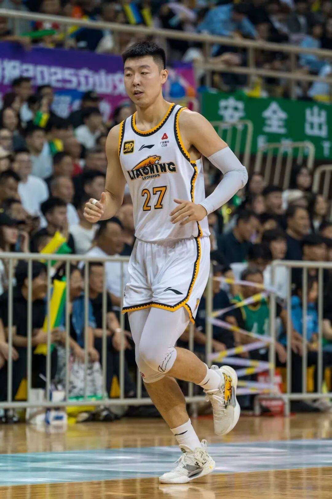 包含辽宁本钢夏训收官：球队状态回暖，备战新赛季充满信心的词条