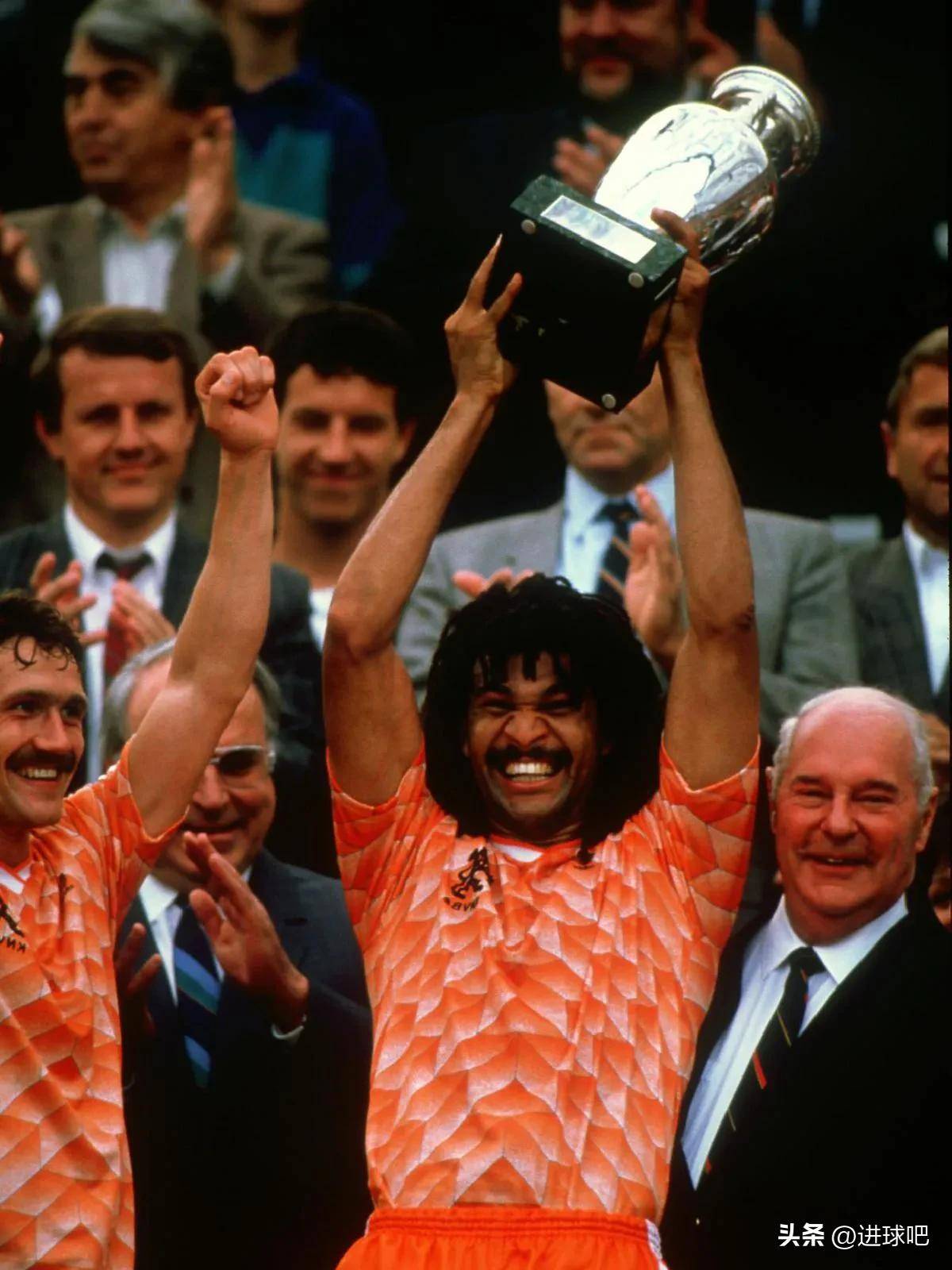 荷兰代表队稳坐榜首位置，实力雄厚的简单介绍