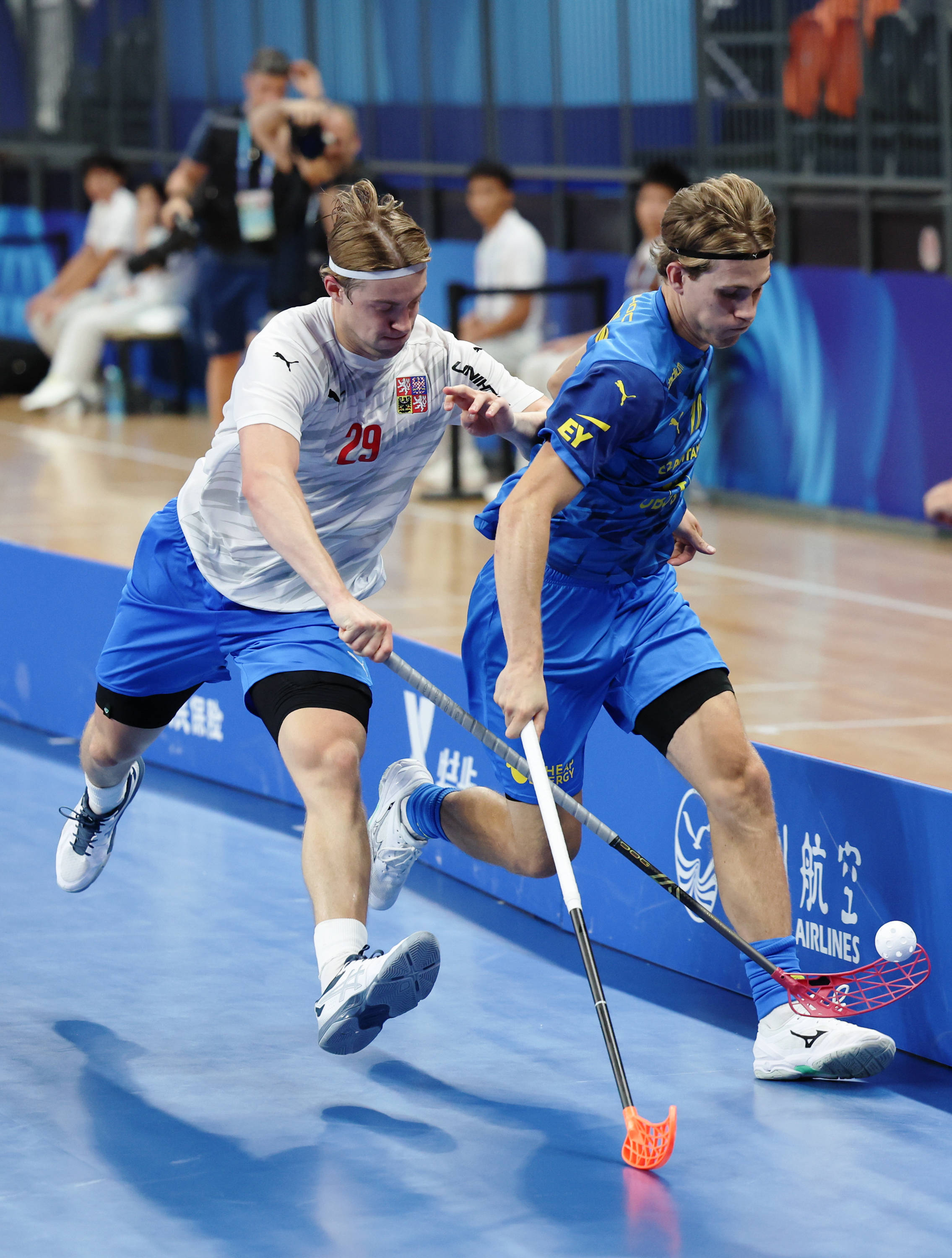 捷克队巧取胜利，斩获欧国联半决赛资格的简单介绍