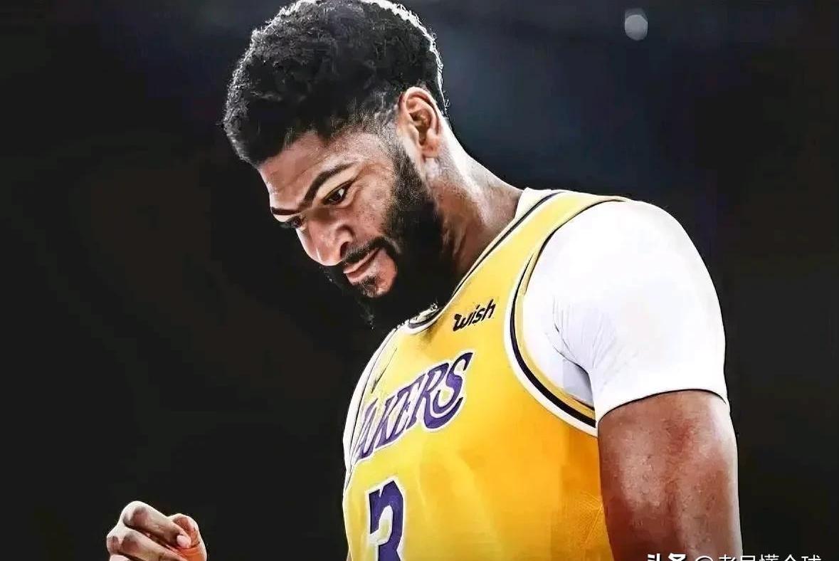 包含湖人客场惜败步行者，浓眉表现出色的词条