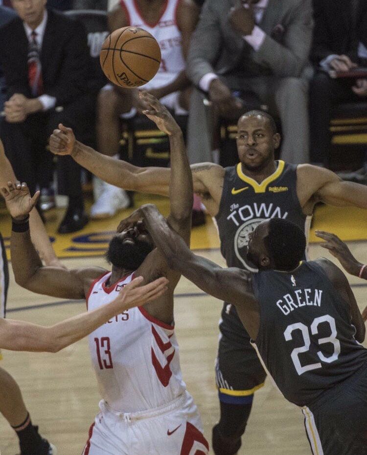 包含雄鹿备战湖人，格林受伤恐影响的词条