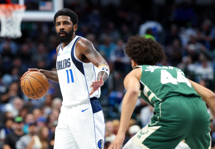 雄鹿力克独行侠,继续不败 雄鹿力克独行侠,继续不败