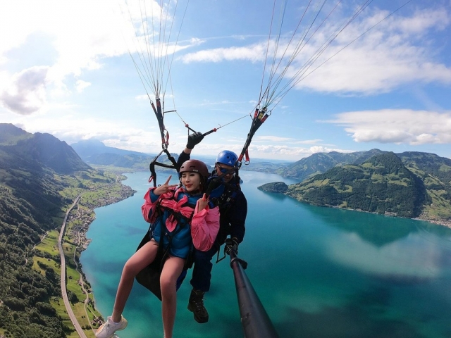 新西兰田径运动员赛场上脱颖而出