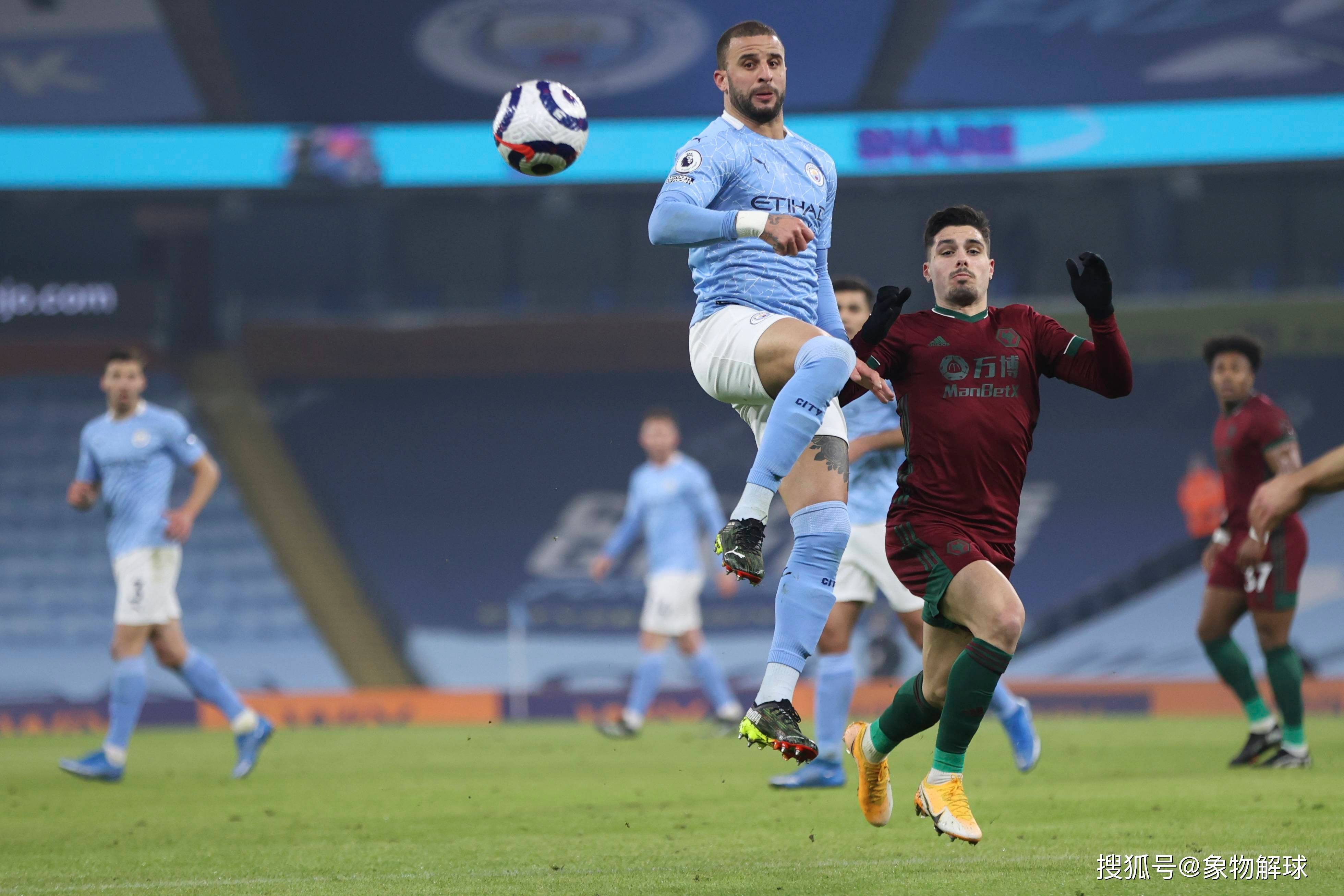 包含沃尔夫斯堡客场战胜科隆，取得开门红的词条